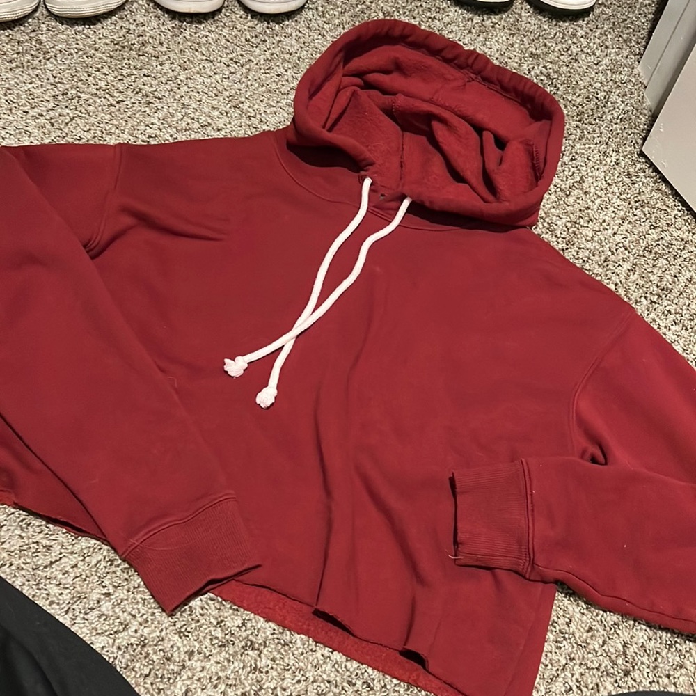 maroon cropped hoodie